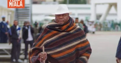 TENUE TRADITIONNELLE