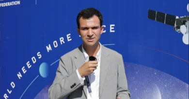 Simon Maillot espace