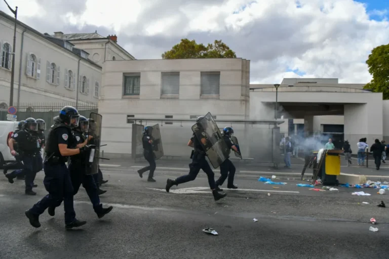 police lycées